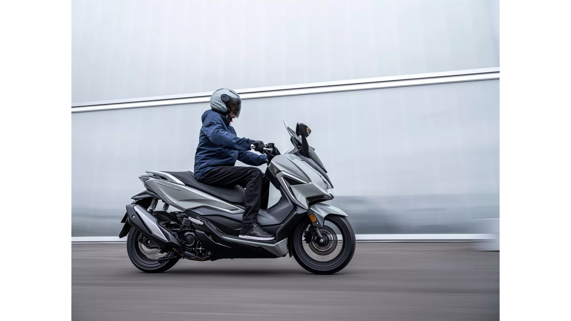 Honda Forza 350 - Image 6 Honda Forza 350 - Image 6