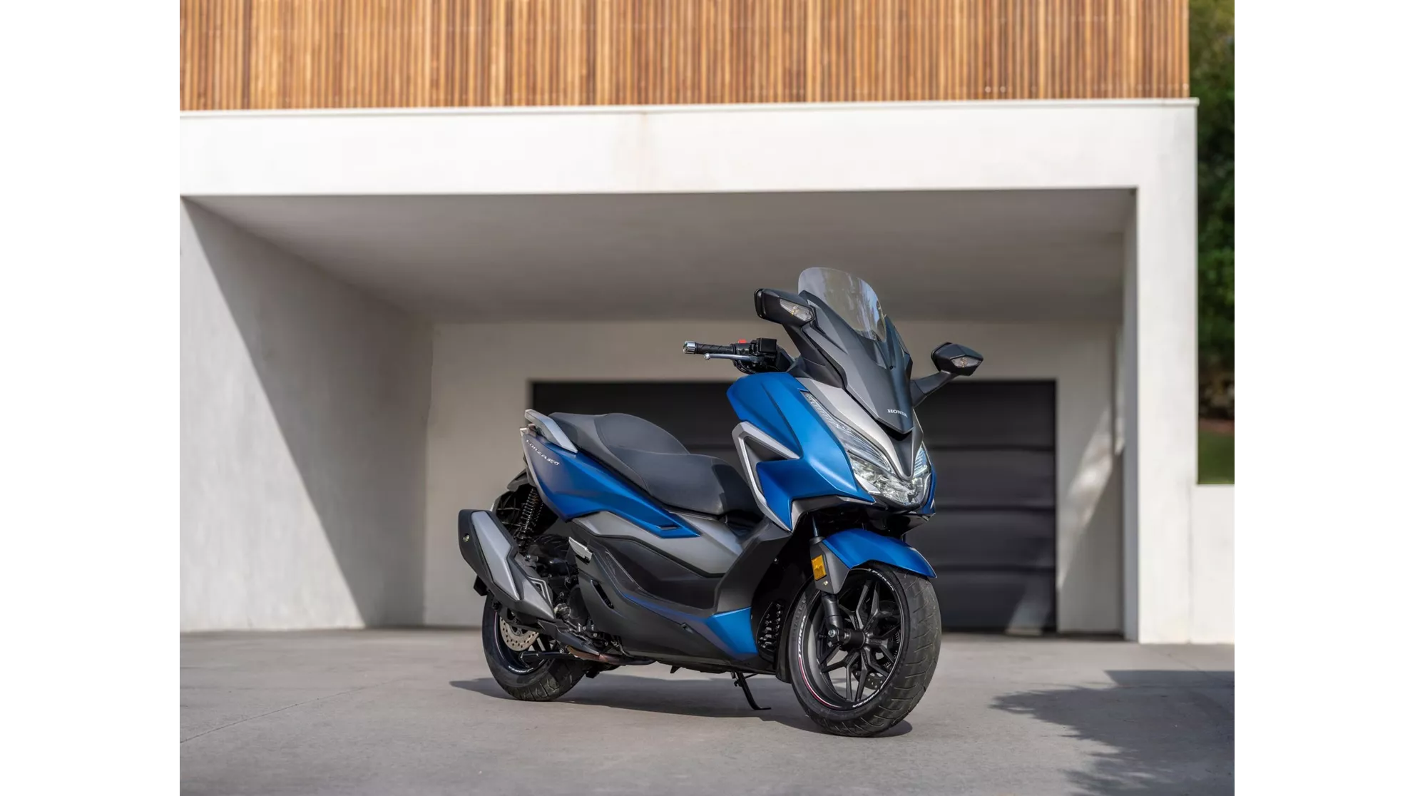Honda Forza 350 - Image 14 Honda Forza 350 - Image 14