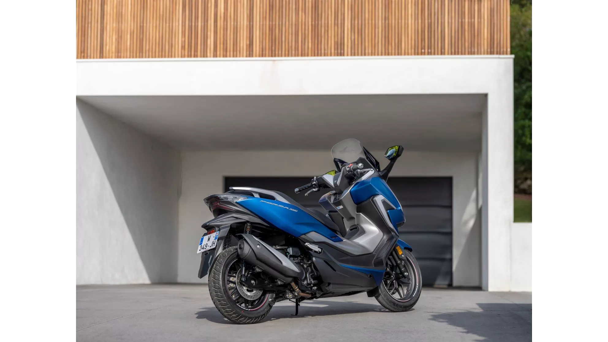 Honda Forza 350 - Image 15 Honda Forza 350 - Image 15