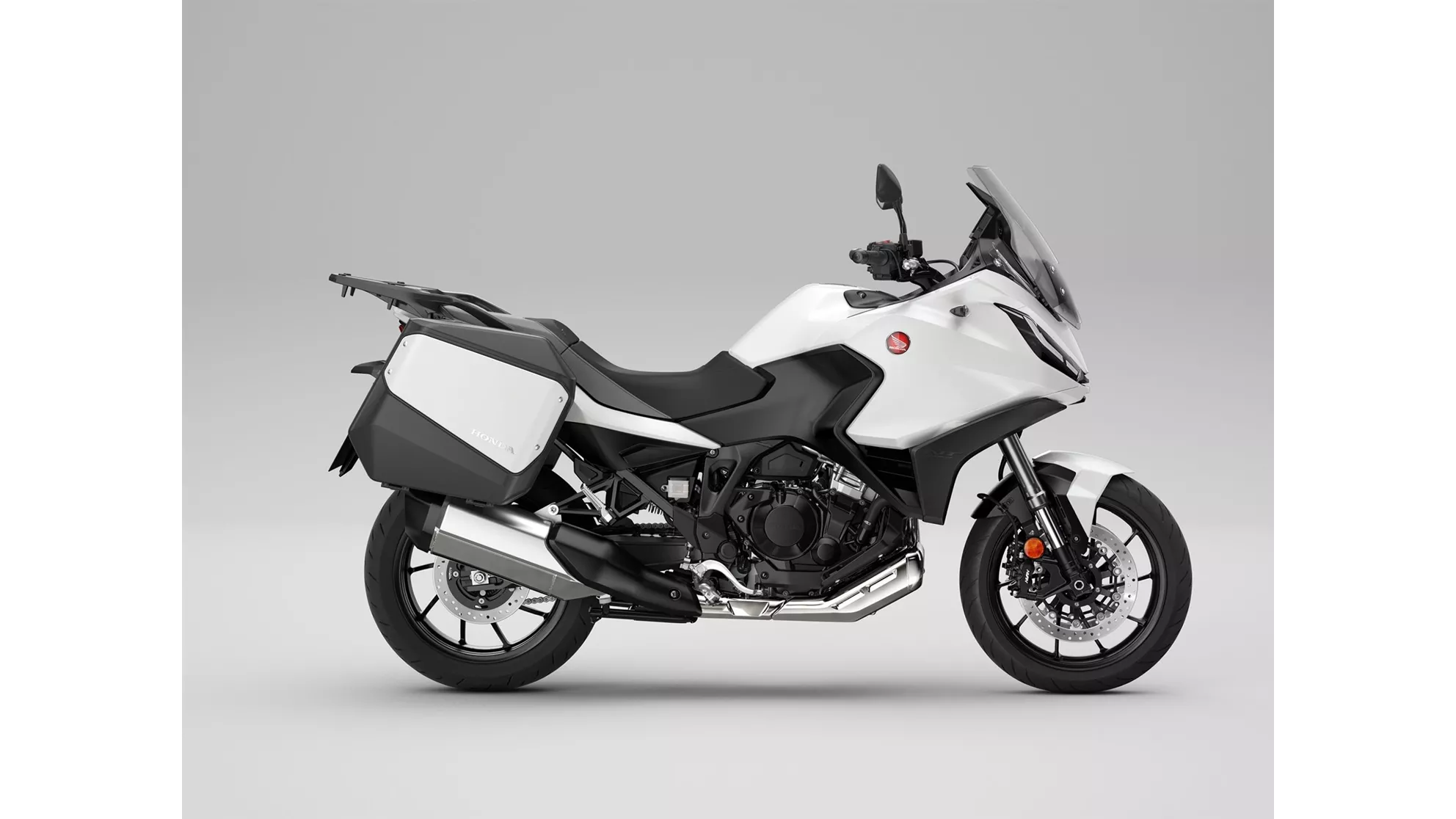 Honda NT1100 - Image 8 Honda NT1100 - Image 8