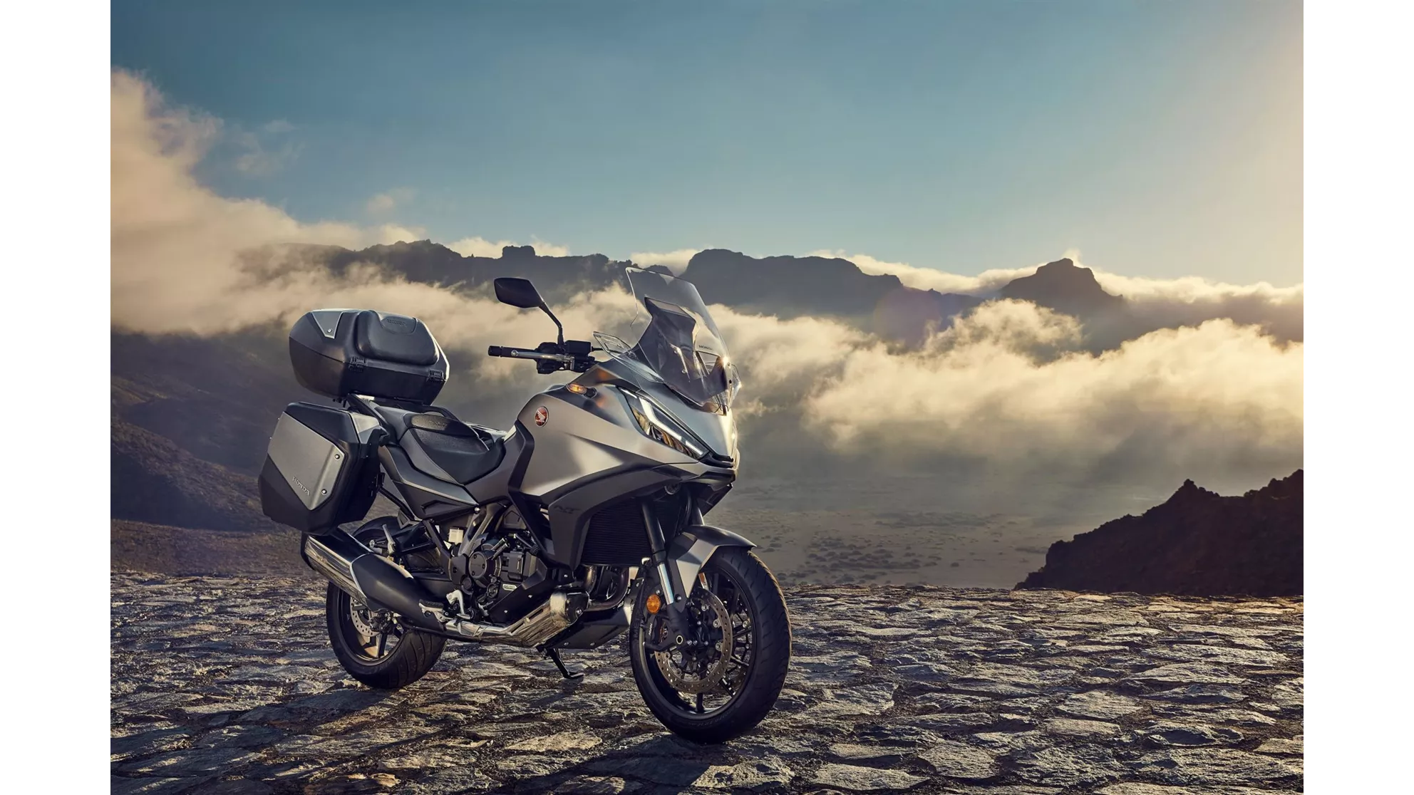 Honda NT1100 - Image 21 Honda NT1100 - Image 21