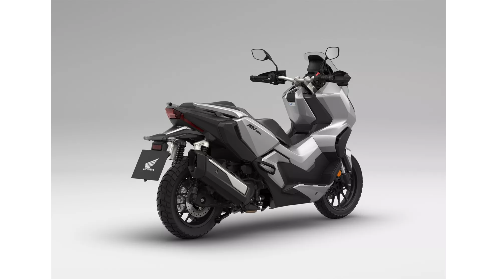 Honda ADV350 - Image 4 Honda ADV350 - Image 4