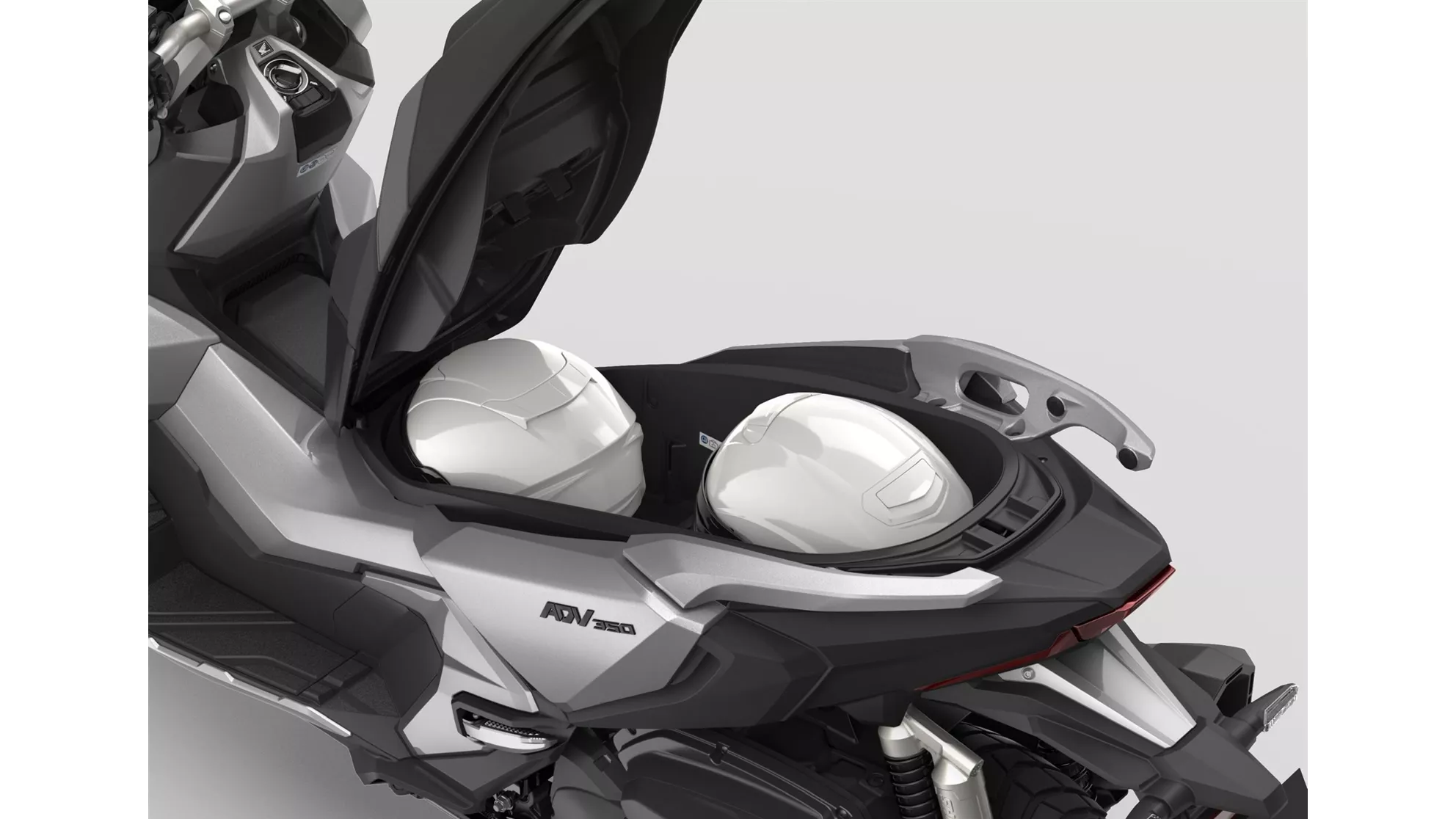 Honda ADV350 - Image 13 Honda ADV350 - Image 13