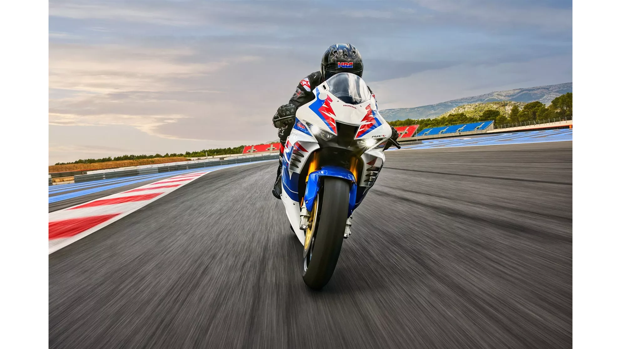 Honda Fireblade 30th Anniversary - Image 14 Honda Fireblade 30th Anniversary - Image 14