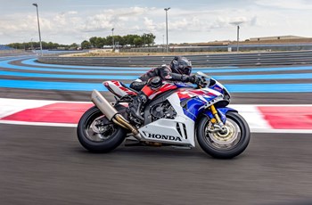 Honda Fireblade 30th Anniversary 2022 - Bild 18 Honda Fireblade 30th Anniversary 2022 - Bild 18