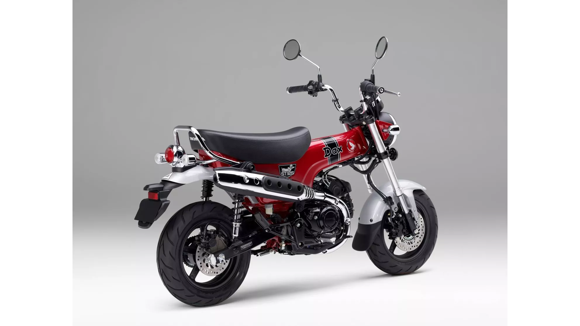 Honda Dax 125 - Image 4 Honda Dax 125 - Image 4