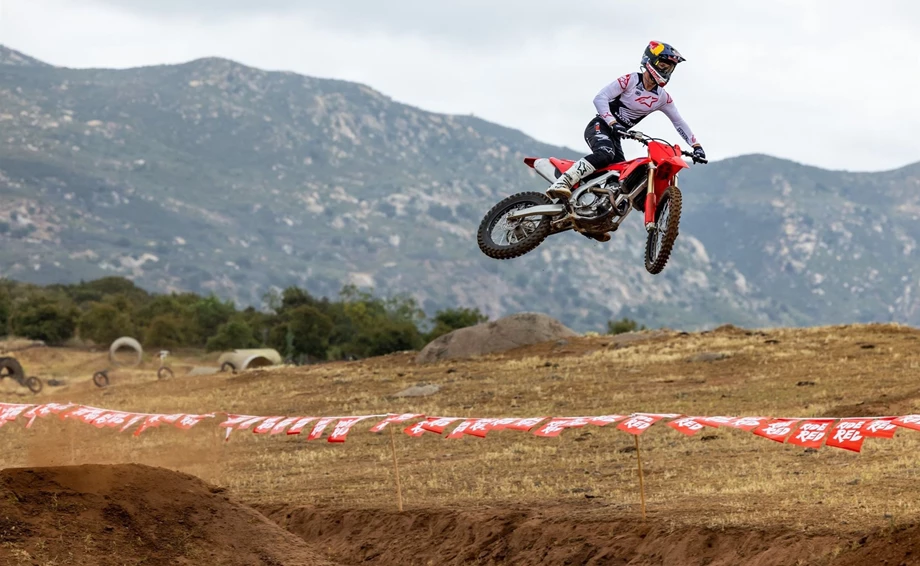 Honda CRF250R Bild 2: Honda CRF250R