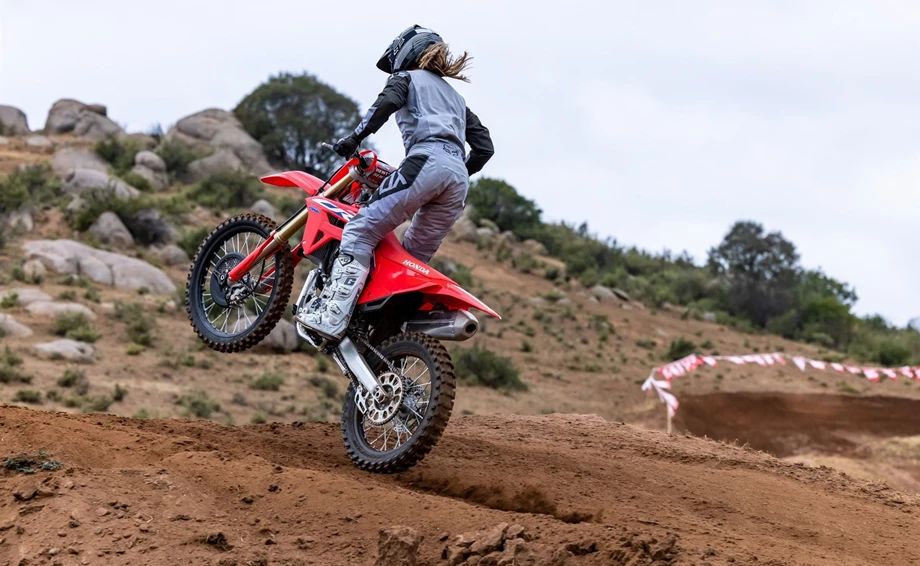Honda CRF250R Bild 4: Honda CRF250R