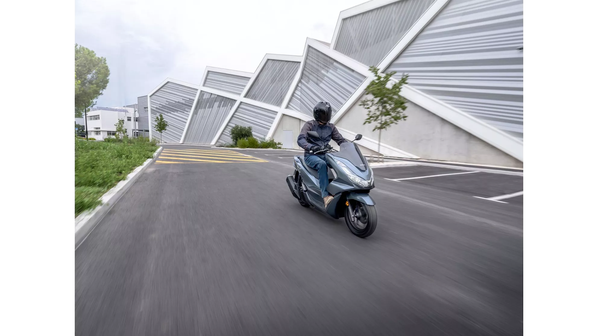 Honda PCX125 - Image 1 Honda PCX125 - Image 1