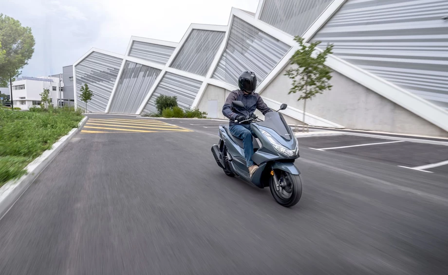 Honda PCX125 Bild 2: Honda PCX125