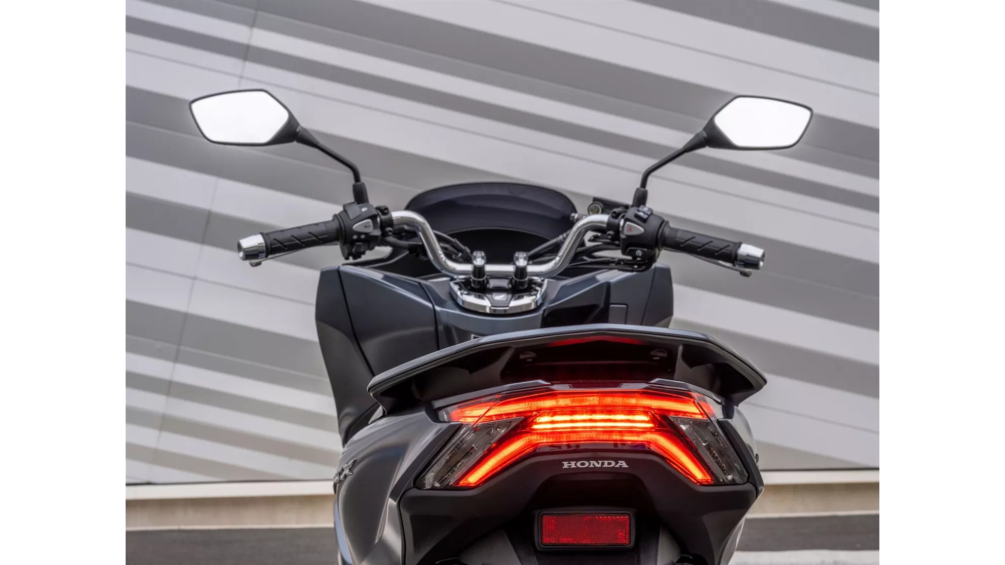 Honda PCX125 - Image 6 Honda PCX125 - Image 6