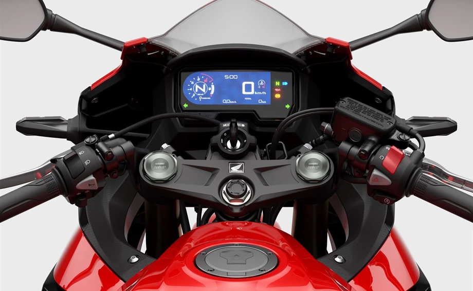 Honda CBR500R Bild 6: Honda CBR500R