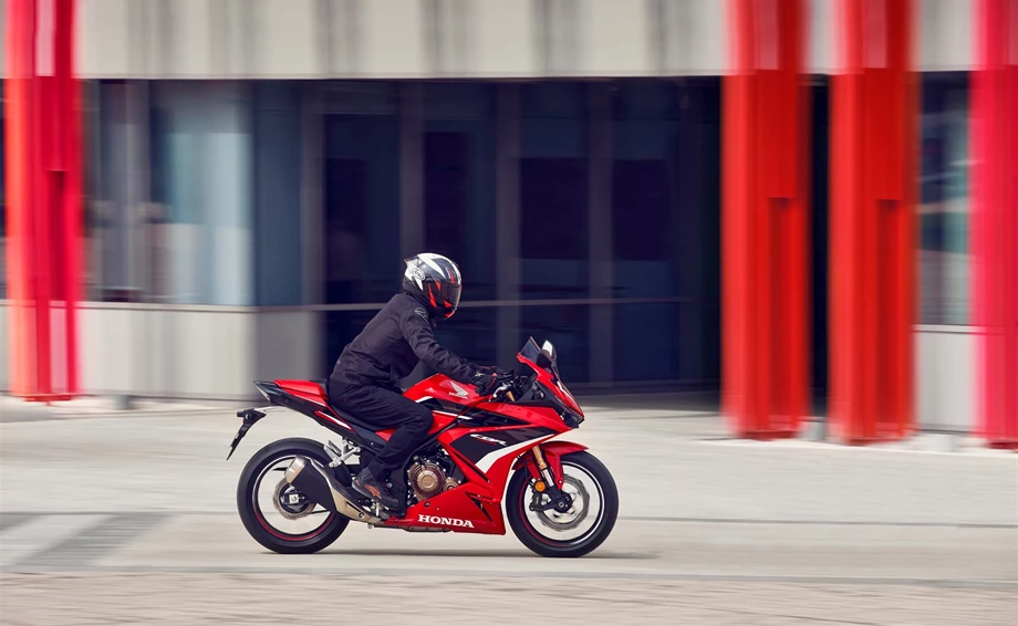 Honda CBR500R Bild 8: Honda CBR500R