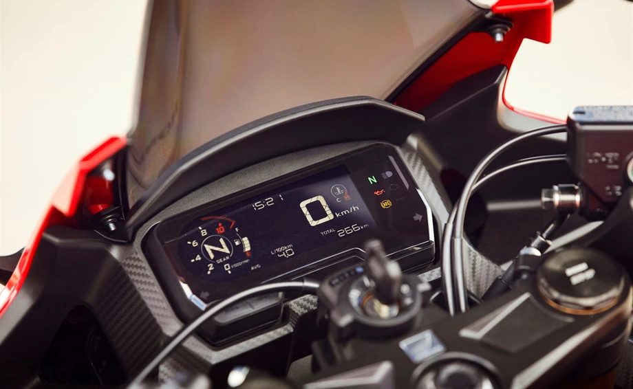 Honda CBR500R Bild 9: Honda CBR500R
