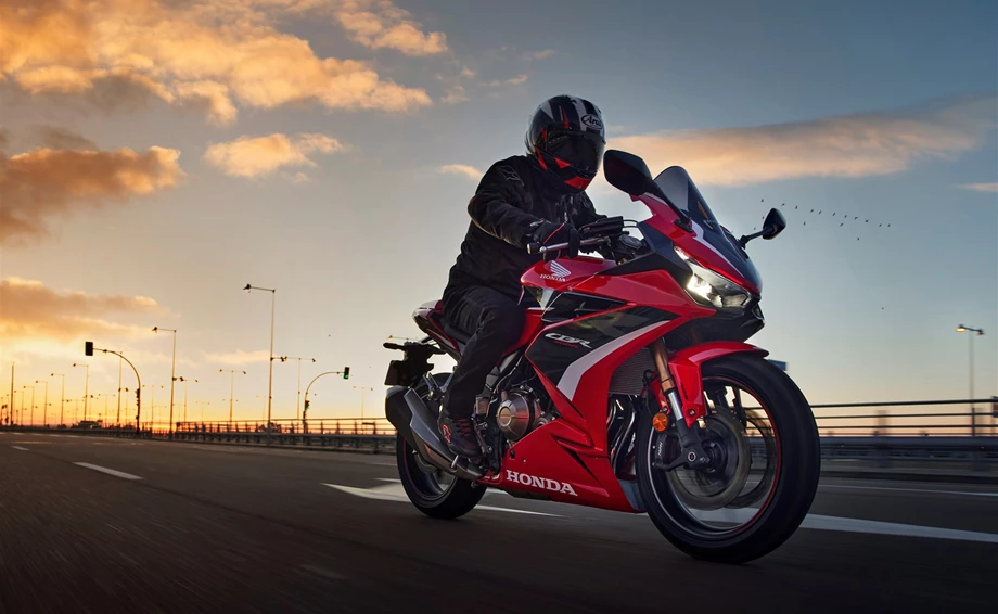 Honda CBR500R Bild 10: Honda CBR500R