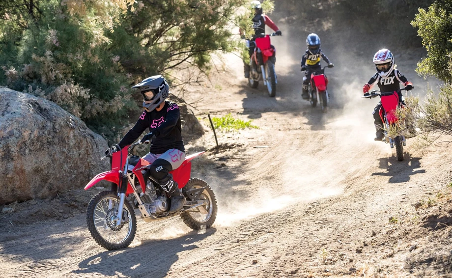 Honda CRF125F Bild 4: Honda CRF125F