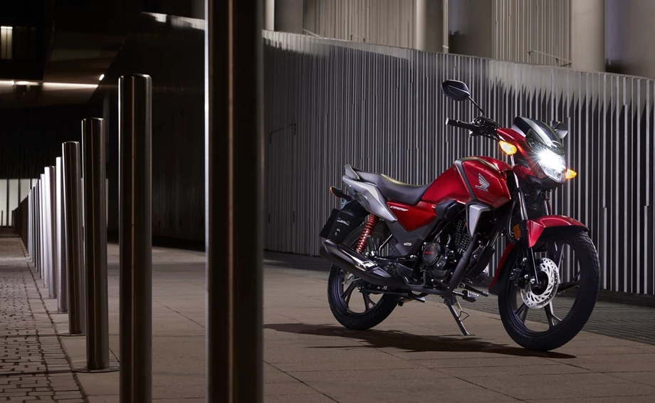 Honda CB125F Bild 7: Honda CB125F