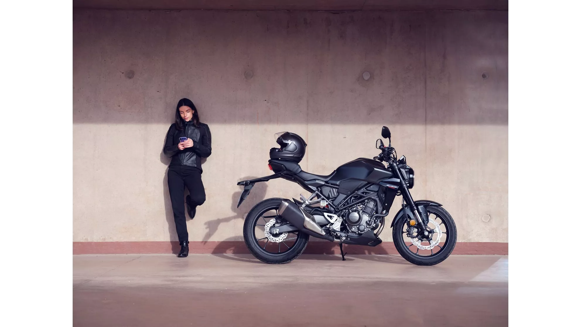 Honda CB300R - Image 13 Honda CB300R - Image 13