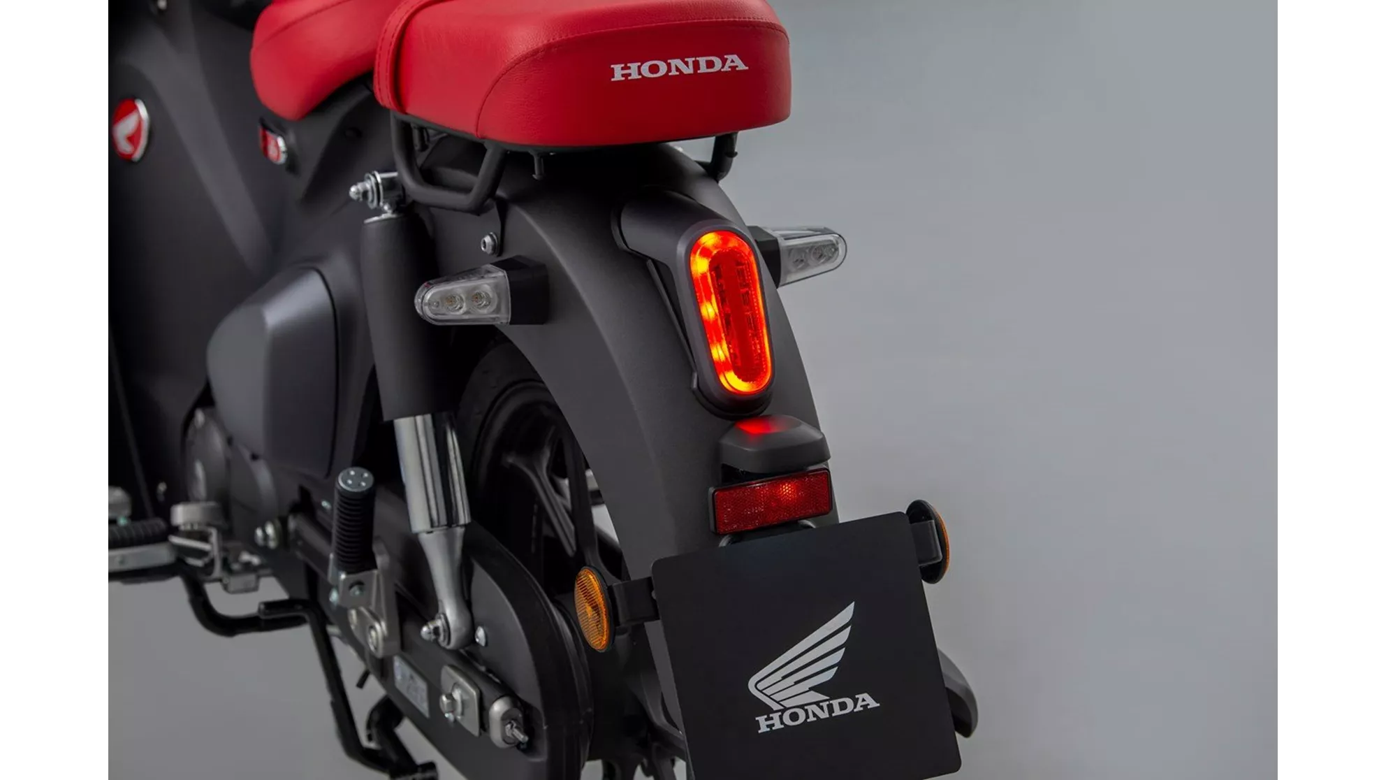 Honda Super Cub C 125 - Image 16 Honda Super Cub C 125 - Image 16