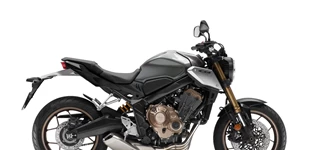 Honda CB650R 2022 vs Aprilia Shiver 900 2019 Honda CB650R 2022 vs Aprilia Shiver 900 2019