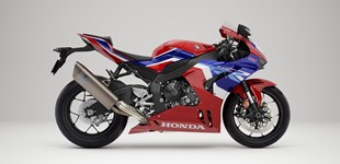 Yamaha MT-07 2022 vs Honda CBR1000RR-R Fireblade 2022