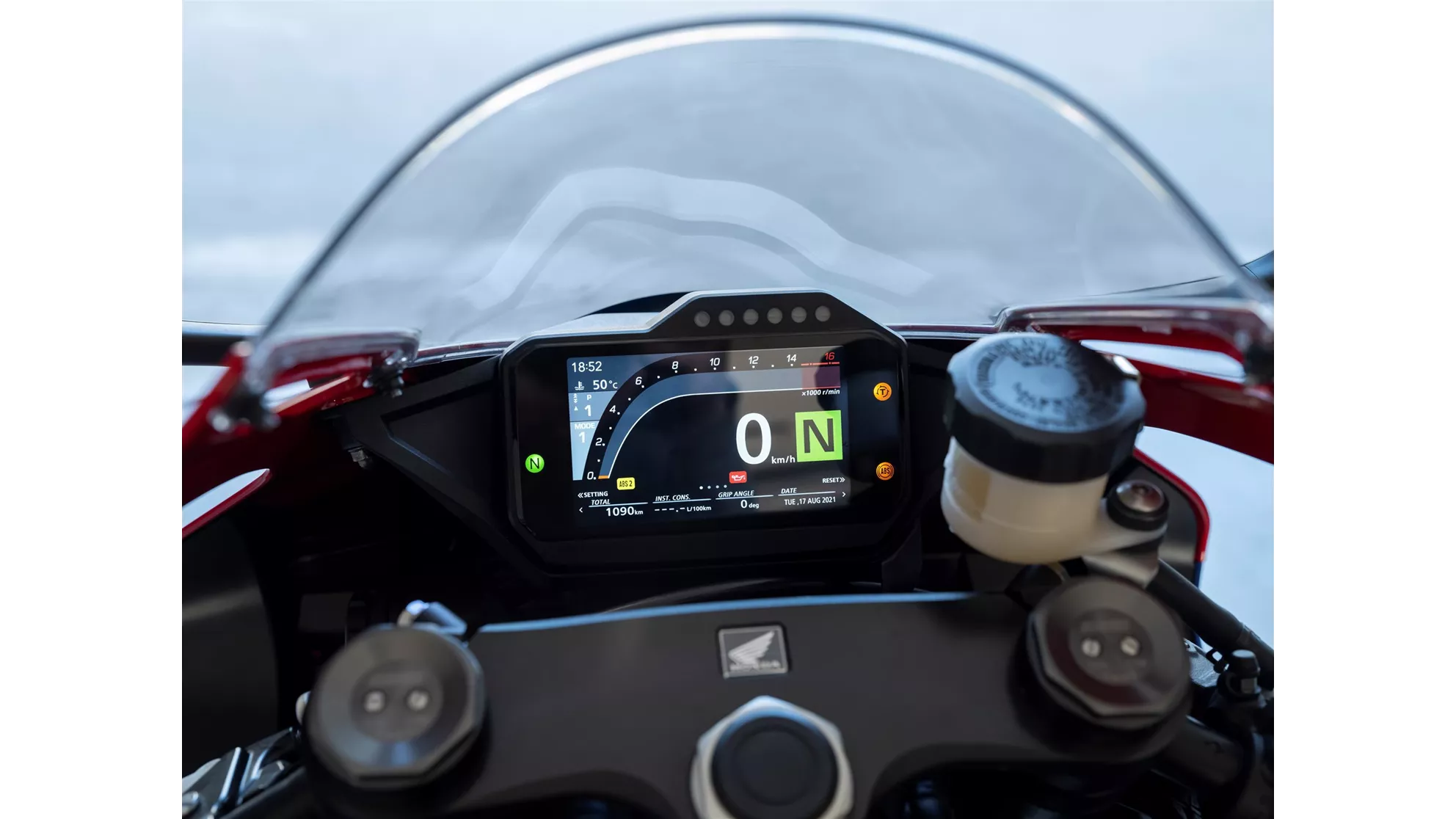 Honda CBR1000RR-R Fireblade - Image 3 Honda CBR1000RR-R Fireblade - Image 3