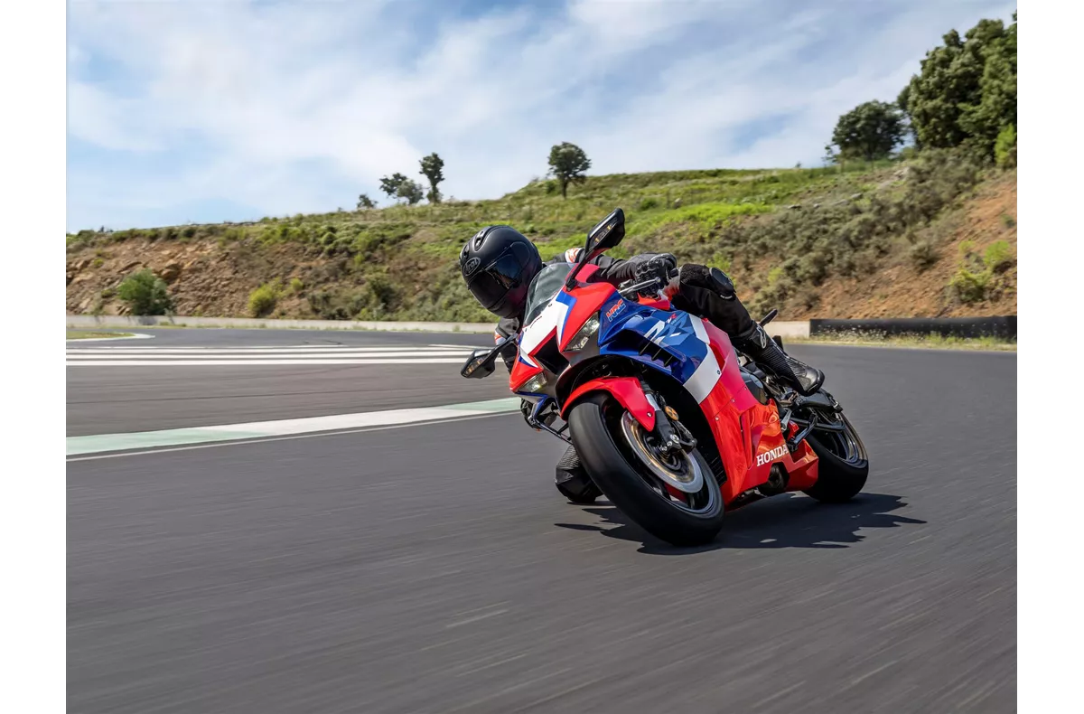 Honda CBR1000RR-R Fireblade Honda CBR1000RR-R Fireblade