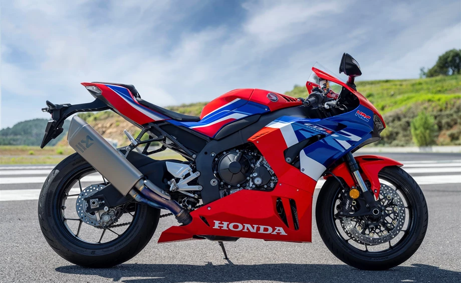Honda CBR1000RR-R Fireblade Bild 5: Honda CBR1000RR-R Fireblade