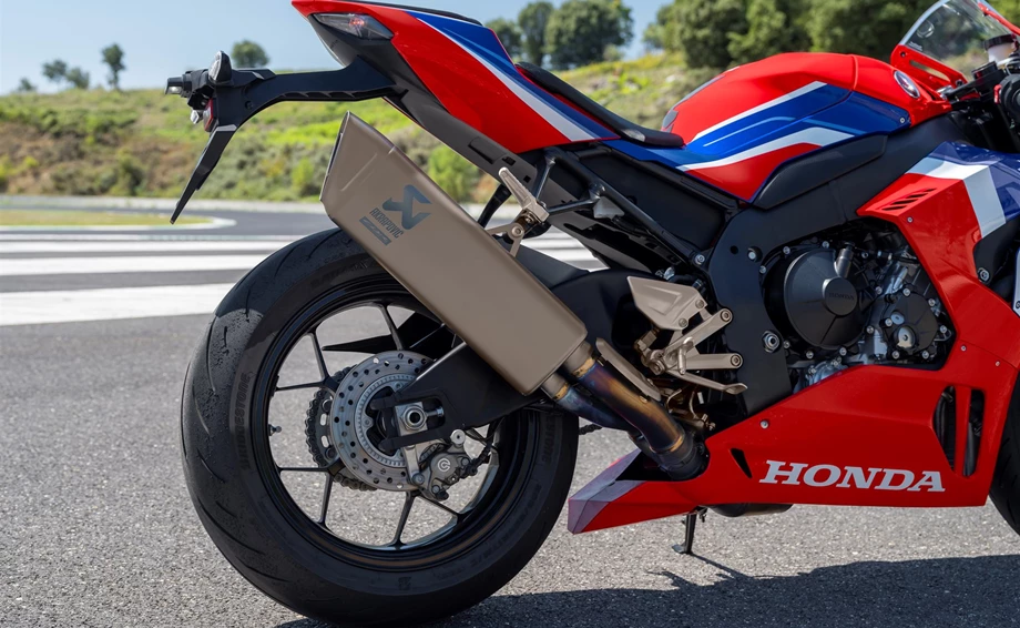 Honda CBR1000RR-R Fireblade Bild 6: Honda CBR1000RR-R Fireblade