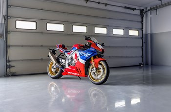 Honda CBR1000RR-R Fireblade SP 2022 - Bild 13 Honda CBR1000RR-R Fireblade SP 2022 - Bild 13