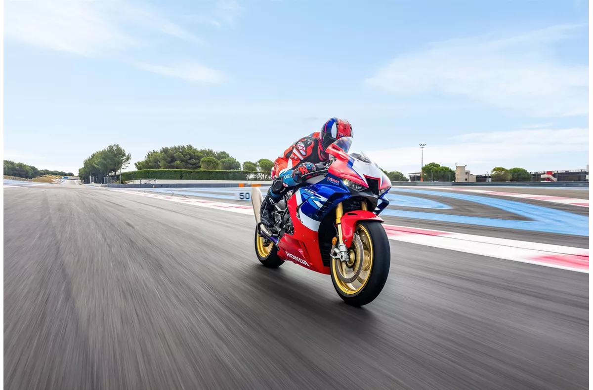 Honda CBR1000RR-R Fireblade SP Honda CBR1000RR-R Fireblade SP