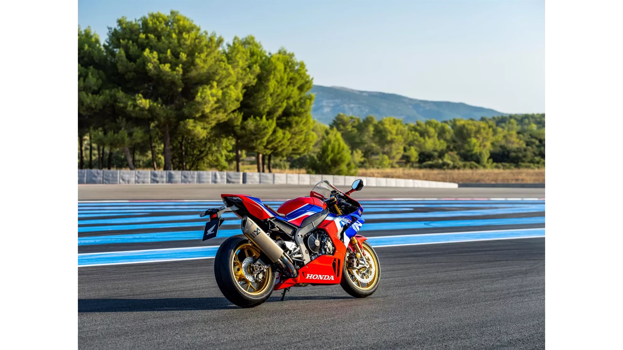 Honda CBR1000RR-R Fireblade SP - Image 21 Honda CBR1000RR-R Fireblade SP - Image 21