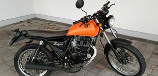 Honda CBR 125 R 2006 vs Luxxon SixtySix 125 2022