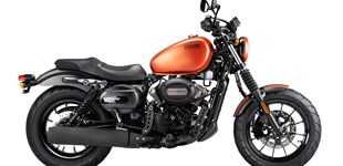 Harley-Davidson Sportster XL 883 L SuperLow 2009 vs Hyosung GV 125 S Aquila 2022