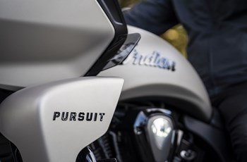 Indian Pursuit Dark Horse 2022 - Bild 22