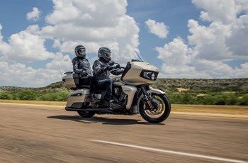 Indian Pursuit Dark Horse 2022 - Bild 5