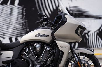 Indian Pursuit Dark Horse 2022 - Bild 27