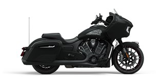 Indian Challenger Dark Horse 2022 vs Harley-Davidson Street Glide FLHX 2012