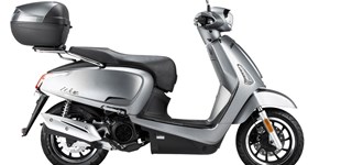 Honda Vision 110 2022 vs Kymco Like II 125i ABS Exclusive 2022