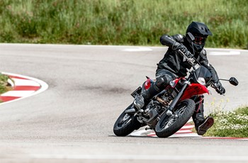 Malaguti XSM 125 Supermoto 2022 - Bild 5 Malaguti XSM 125 Supermoto 2022 - Bild 5