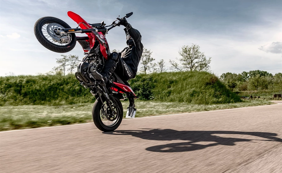 Malaguti XSM 125 Supermoto Bild 12: Malaguti XSM 125 Supermoto