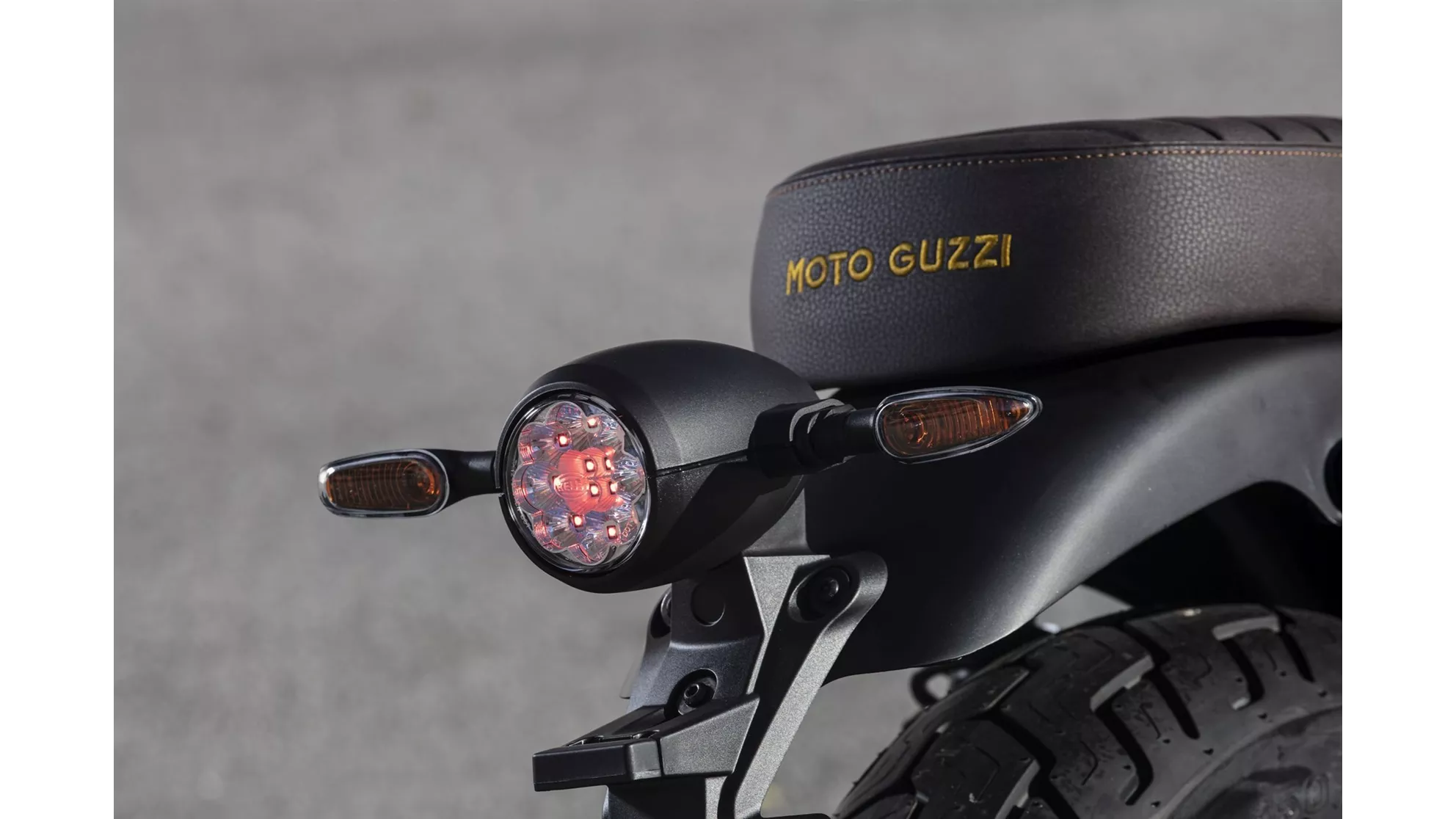 Moto Guzzi V9 Bobber Centenario - Image 3 Moto Guzzi V9 Bobber Centenario - Image 3