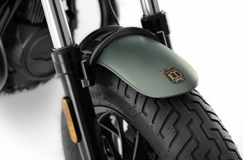 Moto Guzzi V9 Bobber Centenario 2022 - Bild 8