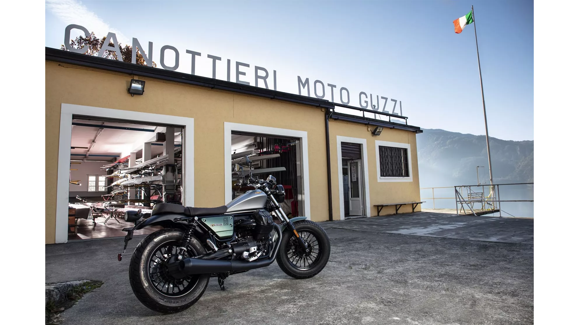 Moto Guzzi V9 Bobber Centenario - Image 11 Moto Guzzi V9 Bobber Centenario - Image 11