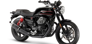 Moto Guzzi V7 II Stone 2015 vs Moto Guzzi V7 Stone Special Edition 2022