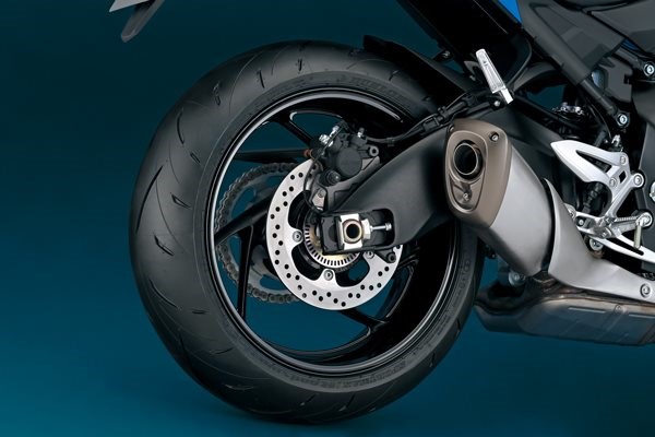Suzuki GSX-S950