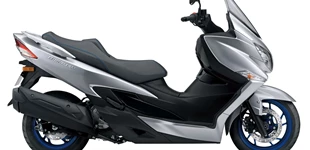 Kymco AK 550i ABS 2018 vs Suzuki Burgman 400 2022 Kymco AK 550i ABS 2018 vs Suzuki Burgman 400 2022
