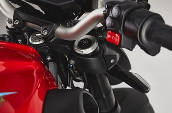 MV Agusta Brutale 800 Rosso 2022 - Bild 7 MV Agusta Brutale 800 Rosso 2022 - Bild 7