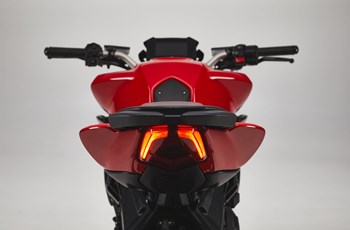 MV Agusta Brutale 800 Rosso 2022 - Bild 9 MV Agusta Brutale 800 Rosso 2022 - Bild 9