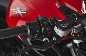 MV Agusta Brutale 800 Rosso 2022 - Bild 10 MV Agusta Brutale 800 Rosso 2022 - Bild 10